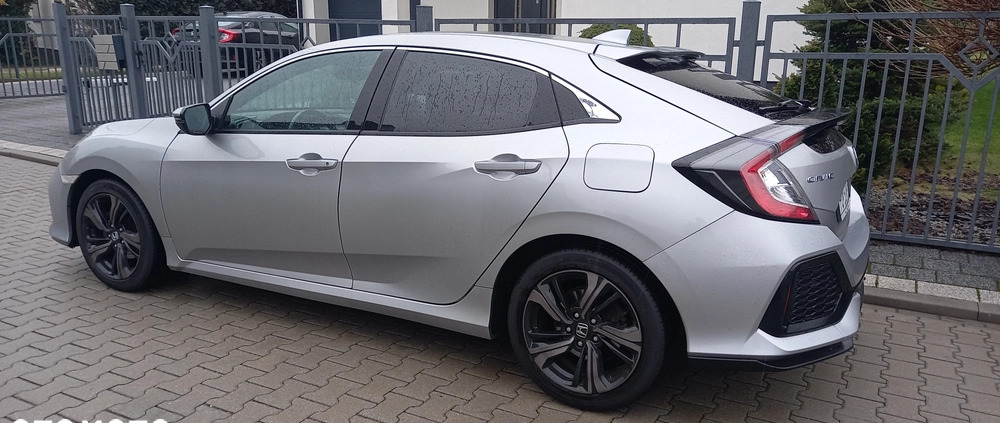 Honda Civic cena 64990 przebieg: 44400, rok produkcji 2018 z Gliwice małe 497